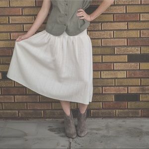 Pleated vintage midi skirt
